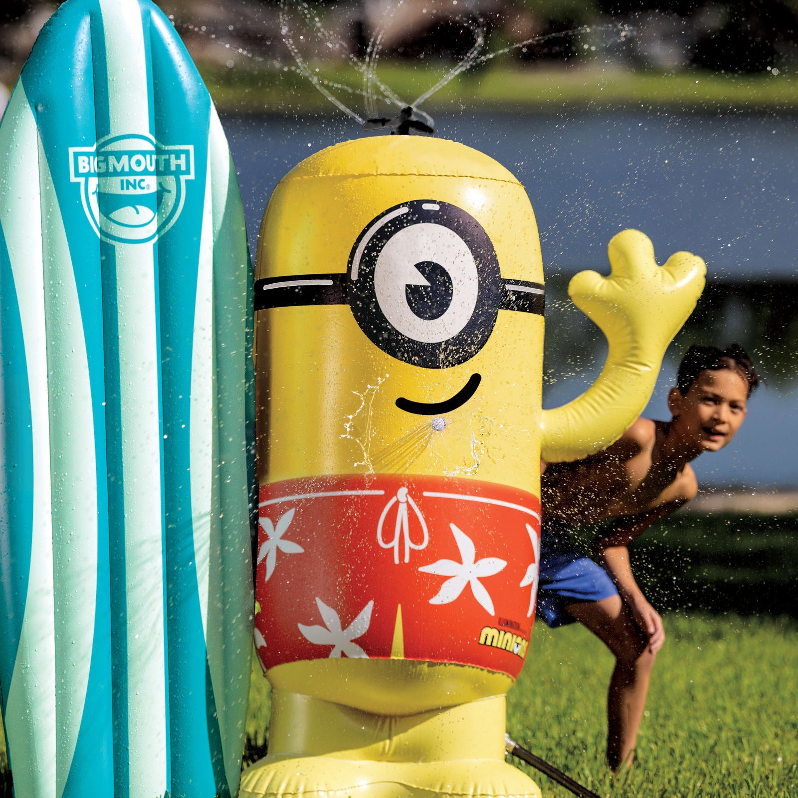 Surfboard Minion Sprinkler