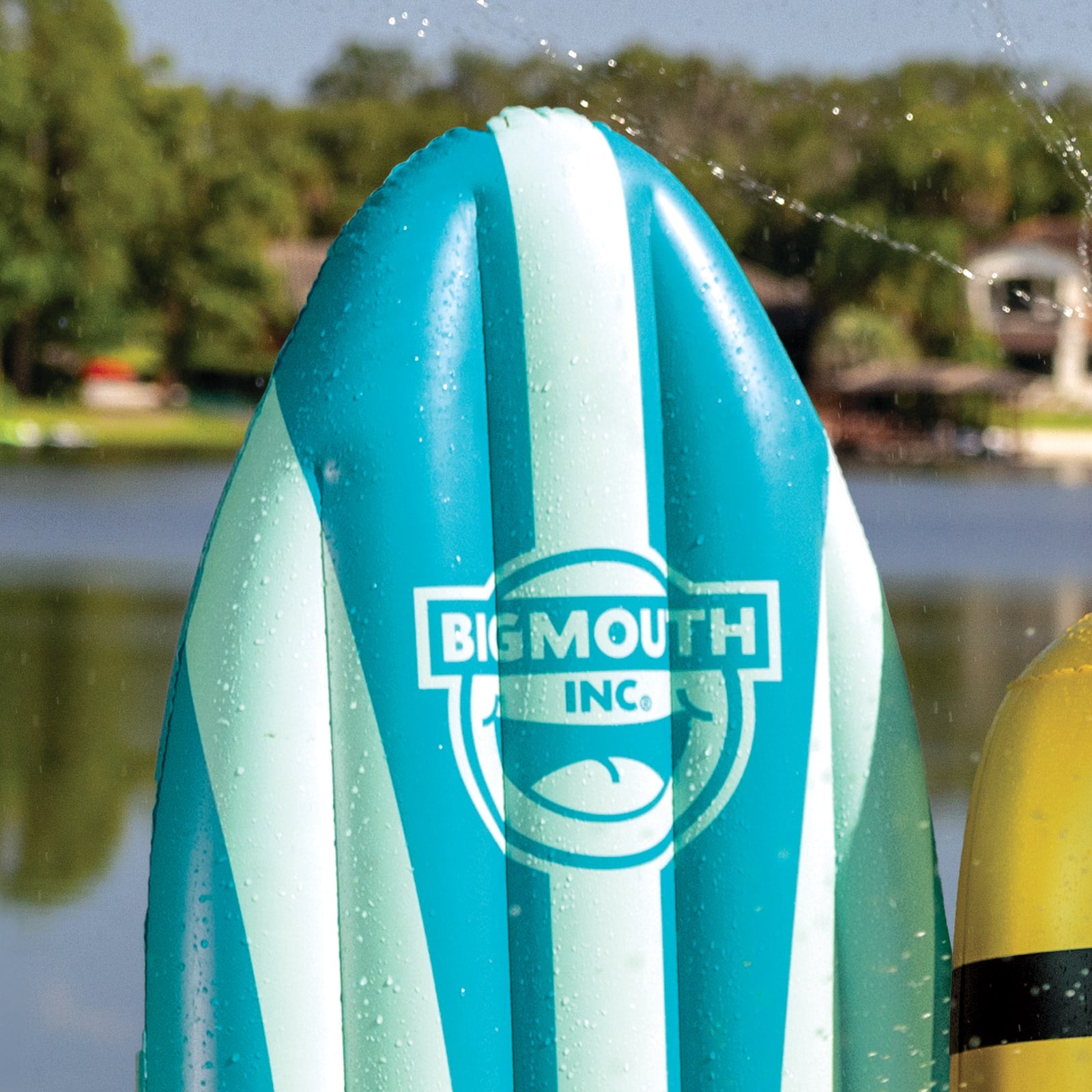 Surfboard Minion Sprinkler