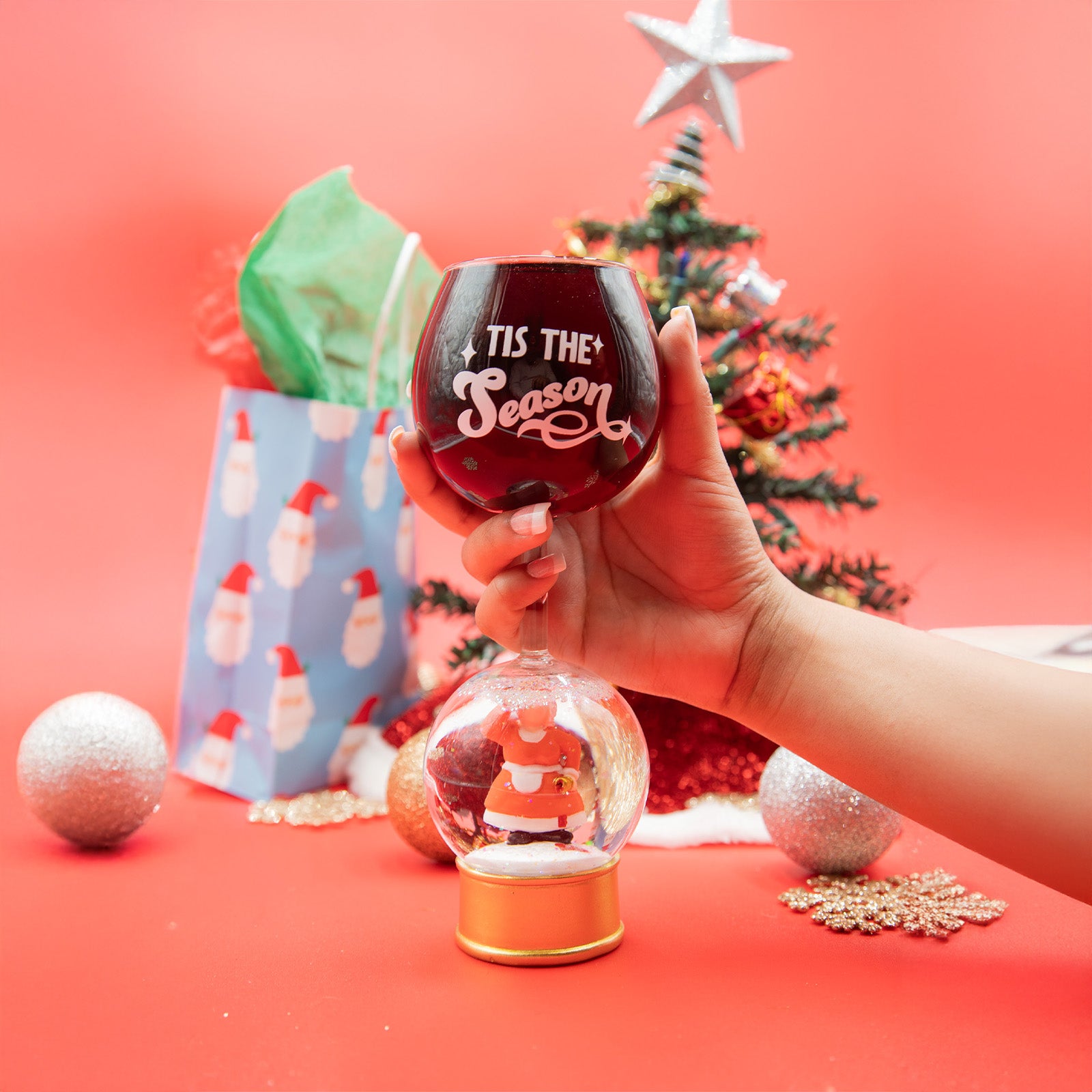 BigMouth Inc Mrs Claus Snowglobe Funny Wine Glass - Cute Wine Glasses for Women - Large Humorous Novelty Drinking Wine Glasses