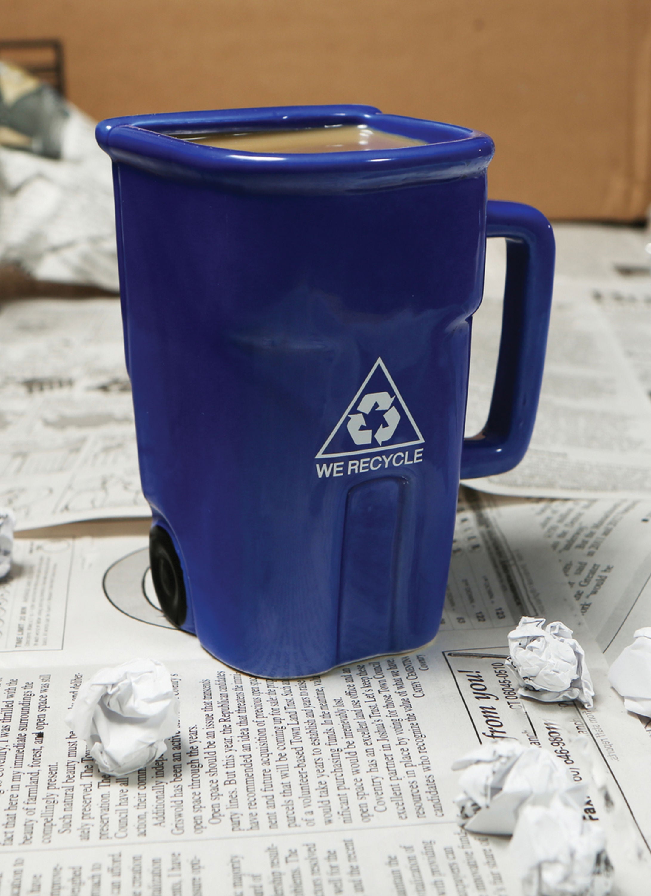 Recycle coffee store mugs